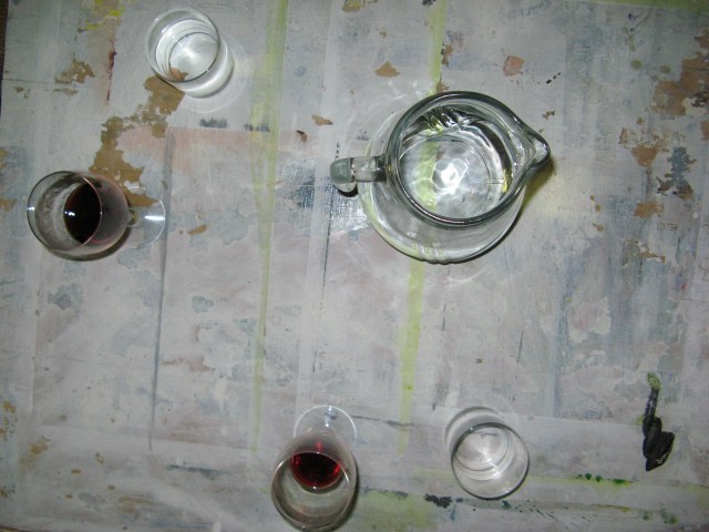 © Renate Egger. Gläser und Wasserkrug/Glasses and water jug, 2011. Installation, photography. Paliano, Italy