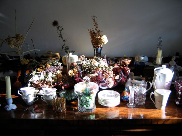 © Renate Egger. Memory collection, 2005. Series: Fotografische Stillleben/Still life photography. Installation, photography